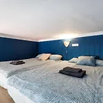 Apartment Wawel Castle View - Center - By Upstairs *