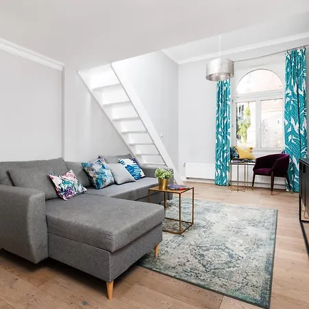 Wawel Castle View - Center - By Upstairs Apartment *
