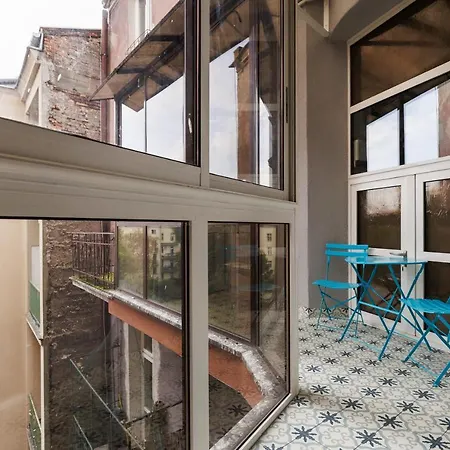 Wawel Castle View - Center - By Upstairs *