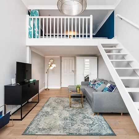 Wawel Castle View - Center - By Upstairs * Krakau